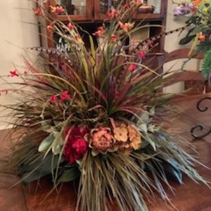 FLOWER ARRANGEMENT